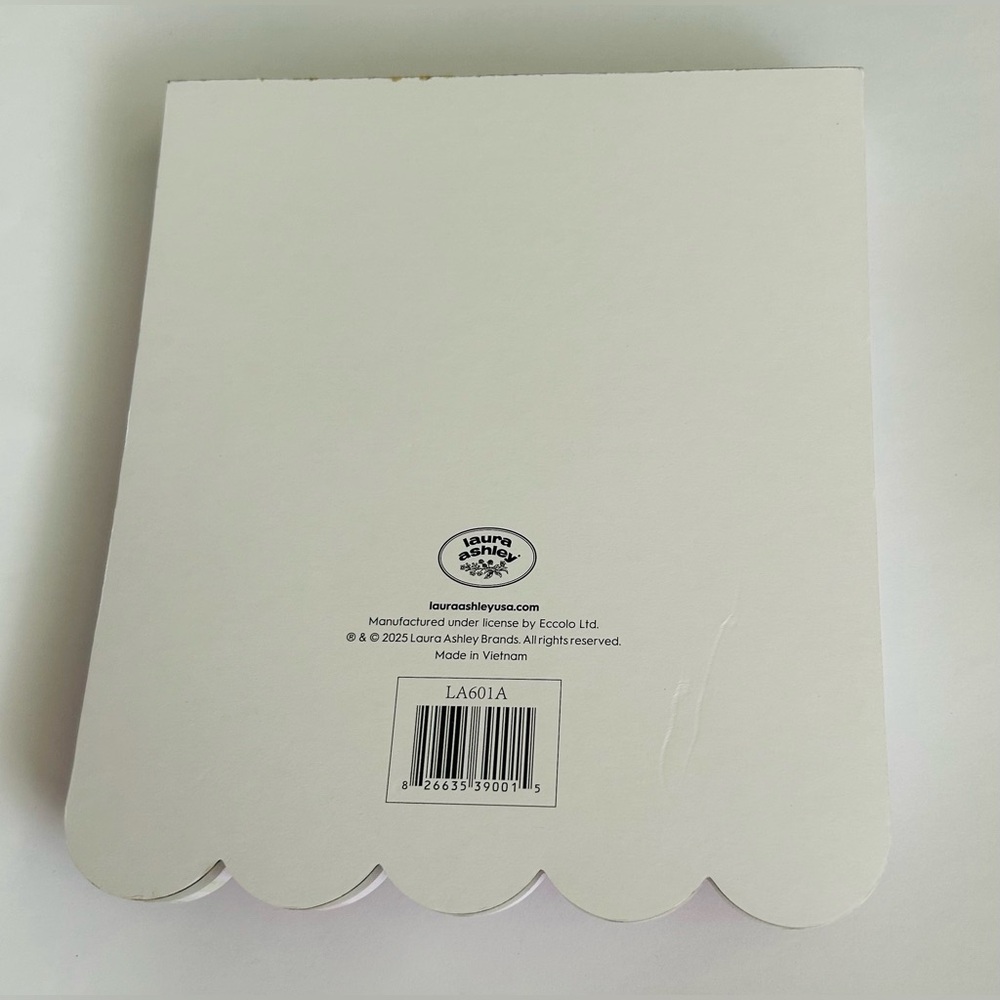 New Laura Ashley 3 Pack Scalloped Layered Note Pads - Picture 5 of 16